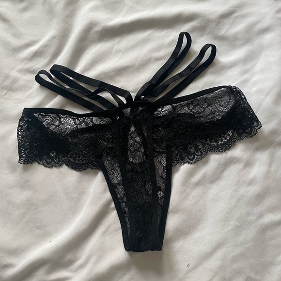 SOLD ON MERC Black Lace Corset + Thong Set - Picture 7 of 7